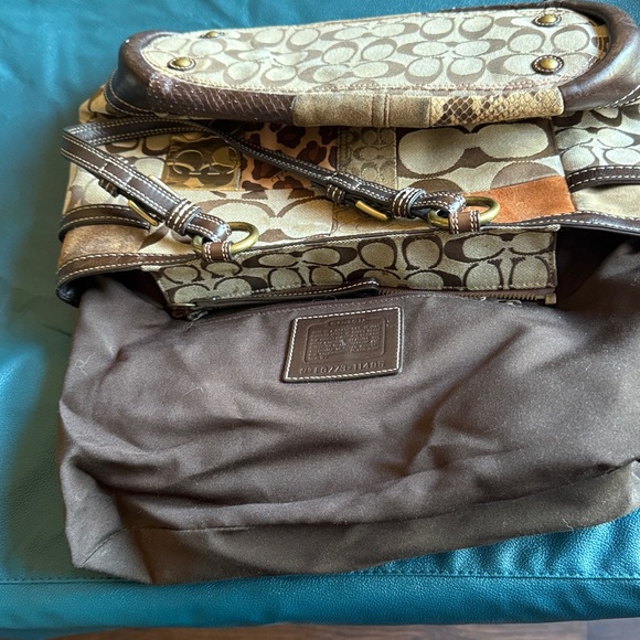 Authentic Coach purse - Picture 8 of 11